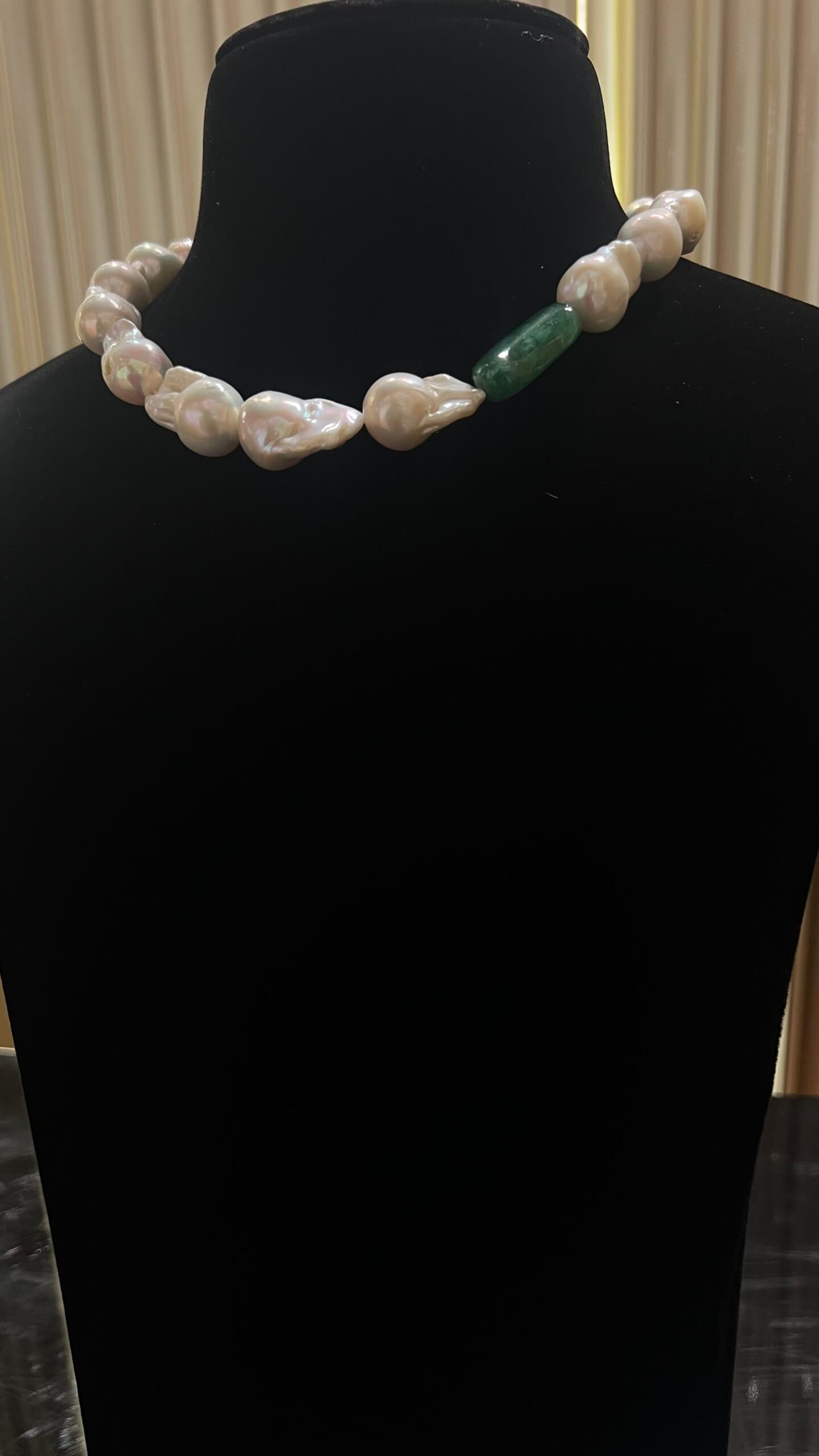 Exquisite Mother of Pearl & Emerald String: Adorn Your Style with Nature's Gemstones! - Image 5