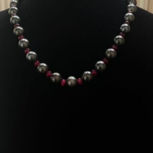 Discover the Lustrous Elegance of Black South Sea Mother of Pearls String – Shop Now!