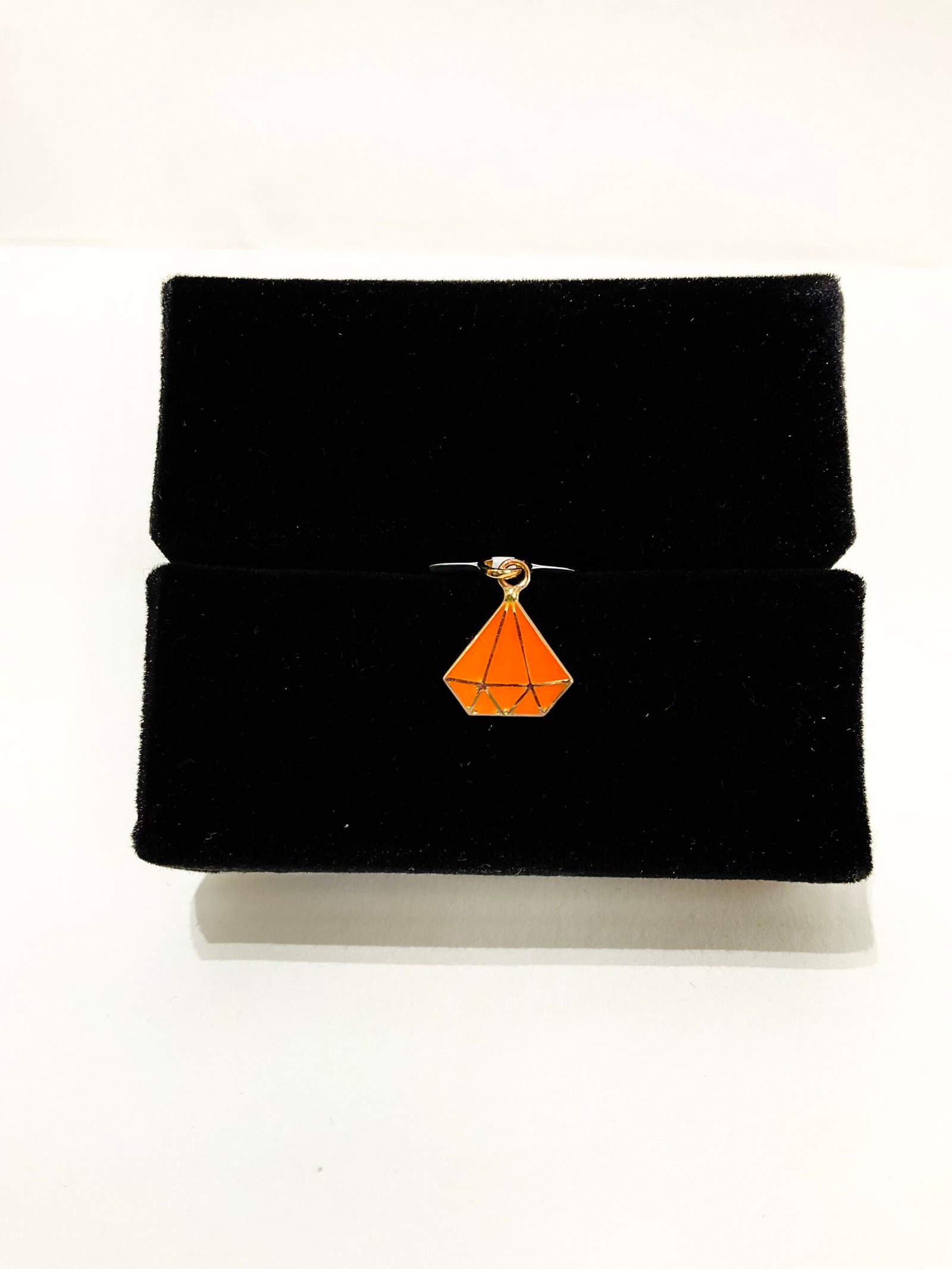 Sparkle and Shine: Discover the 18kt Hallmark Diamond Shaped Pendant for Kids!