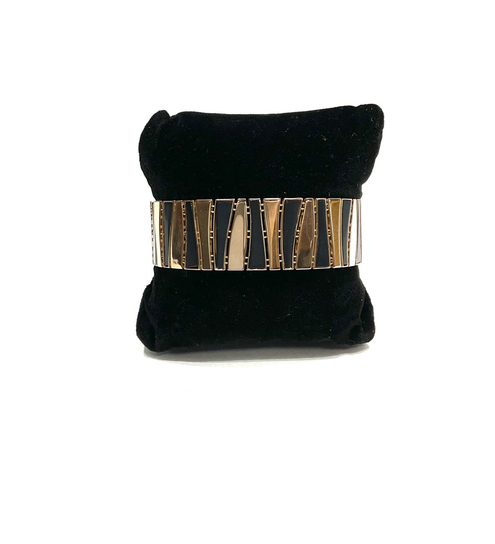 Sparkle and Shine with Our Exquisite 18kt Hallmark Gold Bracelet - Shop Now! - Image 3