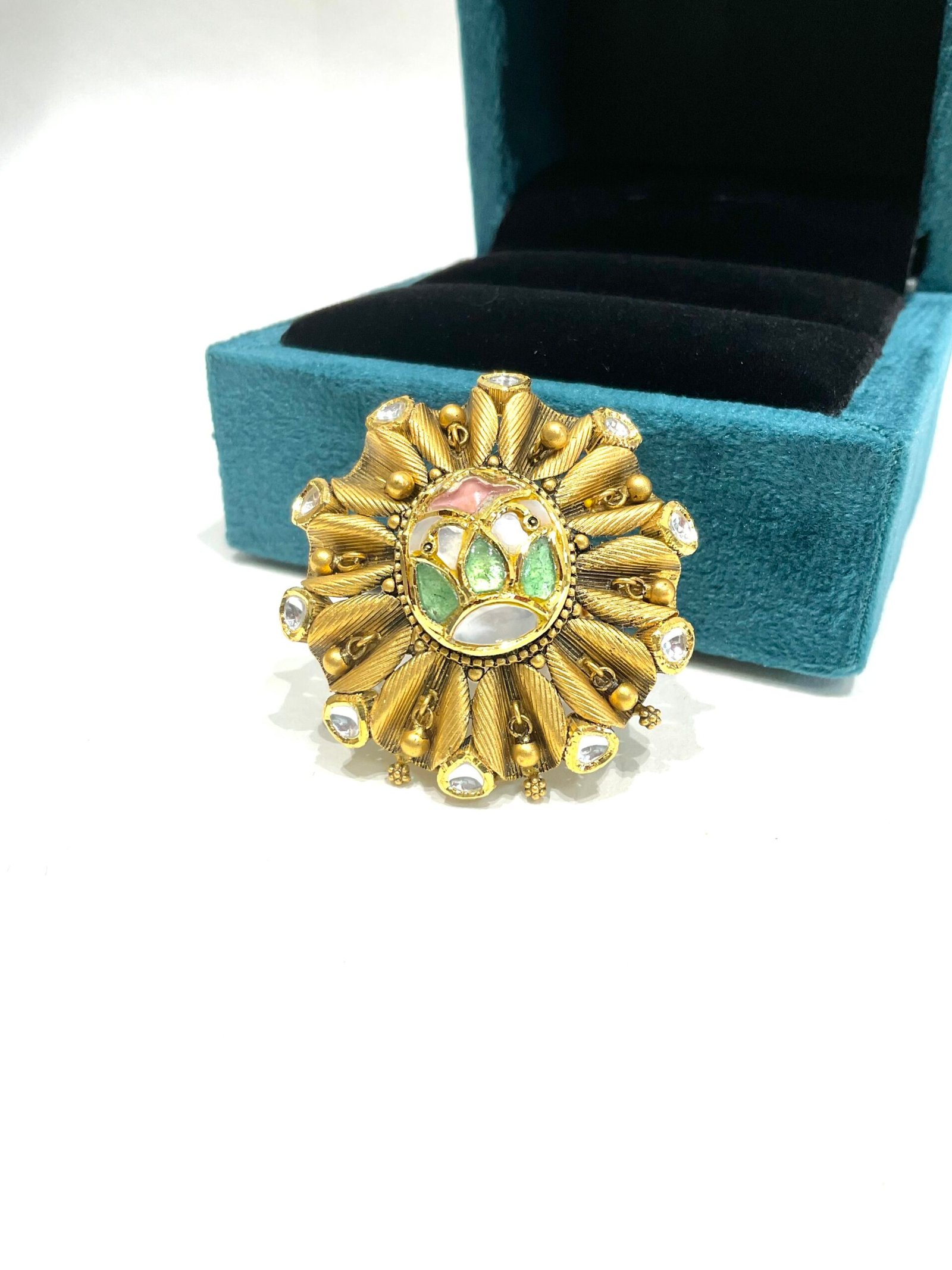 Exquisite 22kt Gold Ring: Elevate Your Style with Luxury and Elegance - Image 5