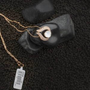 18kt Polki Diamond Pendant with Chain