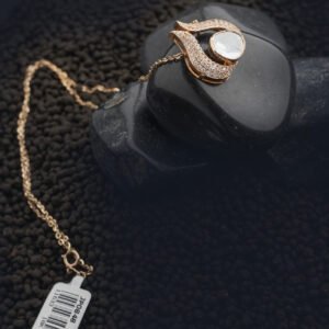 18kt Polki Diamond Pendant with Chain