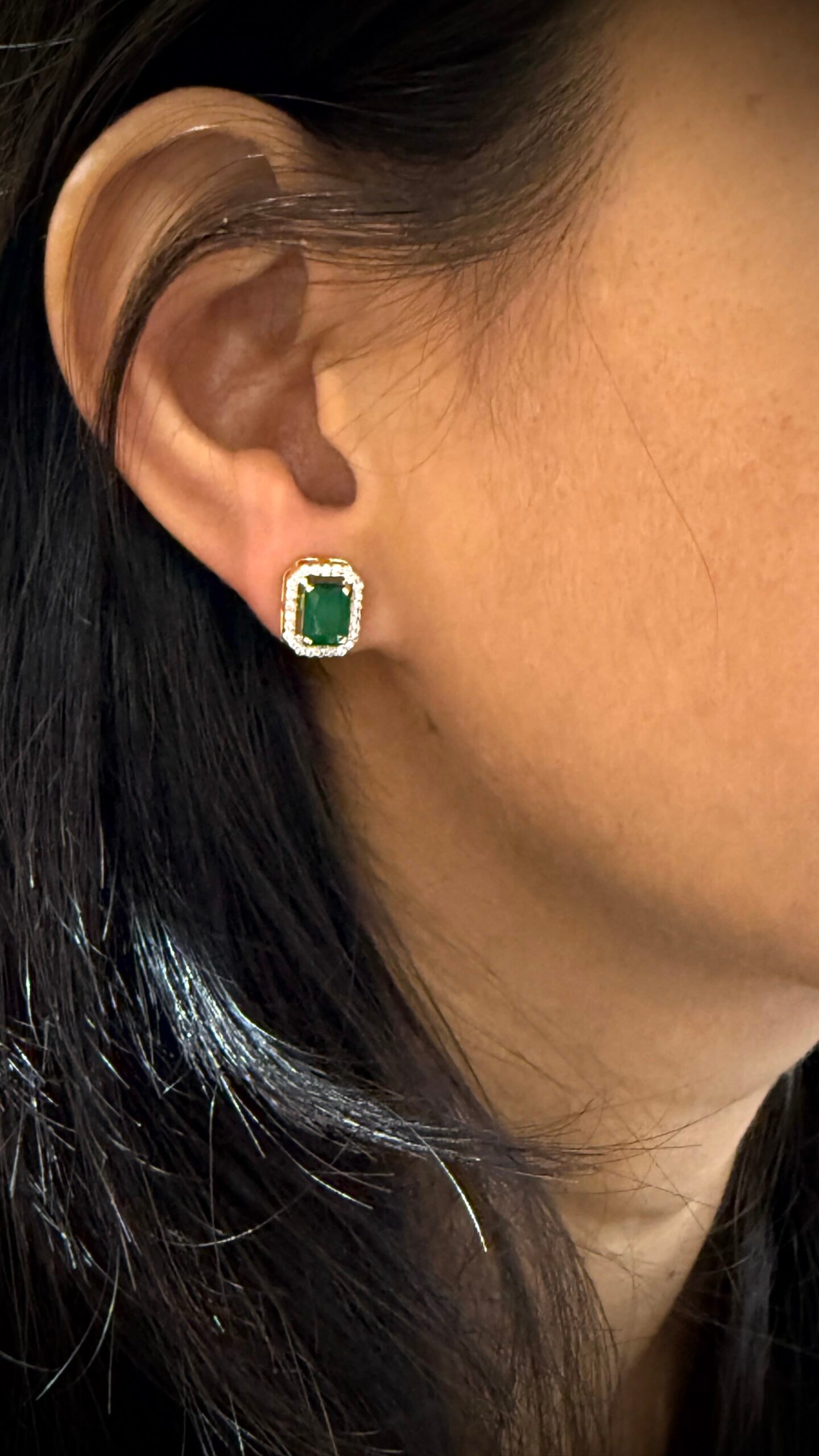 Elegant 14kt Diamond Studs - Timeless Jewelry for Every Occasion - Image 2