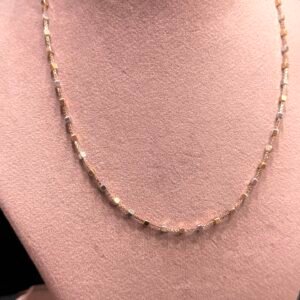 Stunning 18kt Gold Chain | Elegant Jewelry for Every Occasion